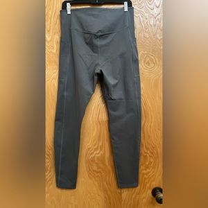 Girlfriend Collective ultra-high rise compressive legging double side pockets